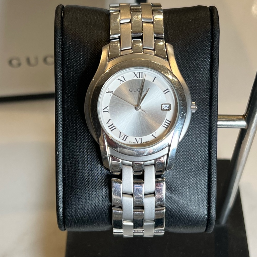 Men's Gucci 5500M watch